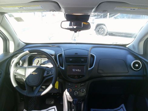 Used 2016 Chevrolet Trax LS image 18
