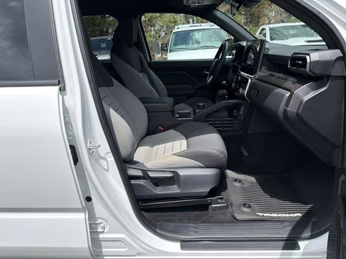 Used 2024 Toyota Tacoma TRD Off-Road AWD/4WD image 34