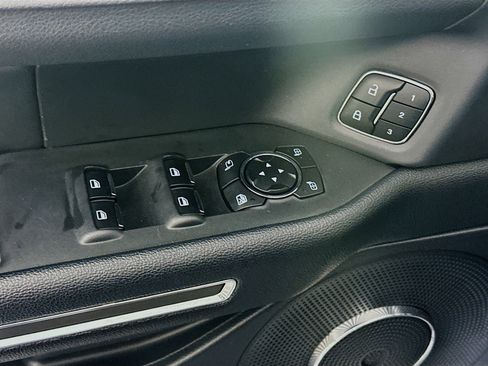 Used 2024 Ford Expedition Max XLT image 15