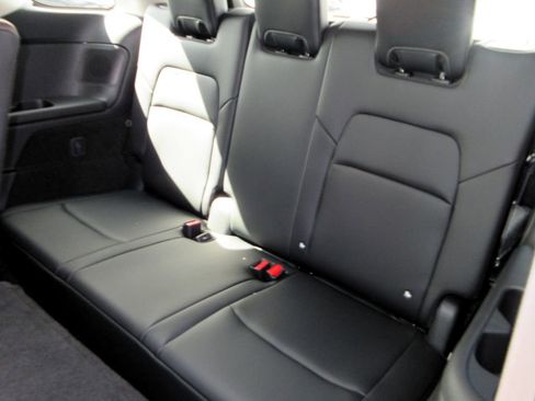 New 2026 Nissan Pathfinder Platinum image 10