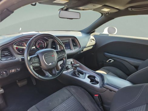 Used 2023 Dodge Challenger SXT RWD image 8
