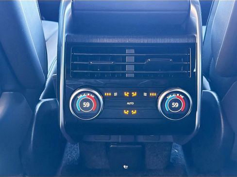 New 2025 Land Rover Range Rover Long Wheelbase SE image 21