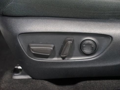 Used 2021 Toyota RAV4 XLE w/ Convenience Package image 32