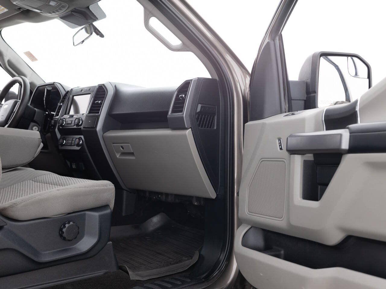 Used 2020 Ford F150 XLT AWD/4WD image 32