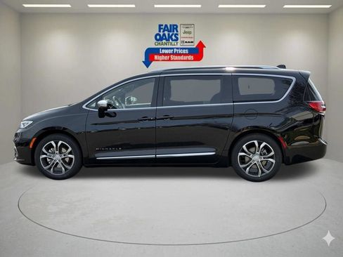 New 2026 Chrysler Pacifica Pinnacle FWD image 10