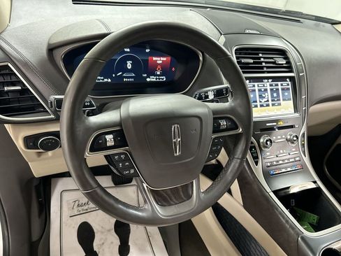 Used 2019 Lincoln Nautilus Reserve w/ Driver Assistance Package AWD/4WD image 4