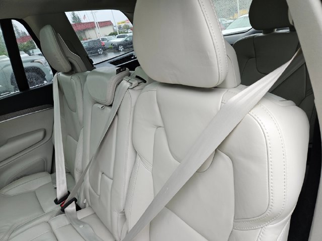 Used 2023 Volvo XC90 B6 Ultimate w/ Protection Package Premier AWD/4WD image 16