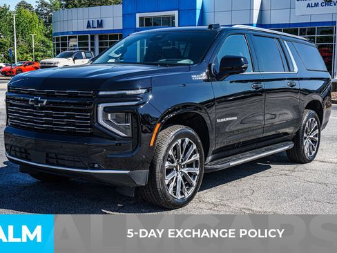 Used 2026 Chevrolet Suburban High Country w/ Sun And Tow Package AWD/4WD image 4