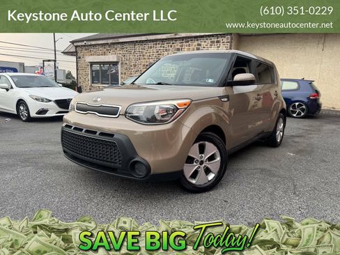 Used 2014 Kia Soul FWD image 1