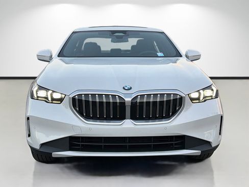 New 2027 BMW 530i xDrive w/ Premium Package AWD/4WD image 8