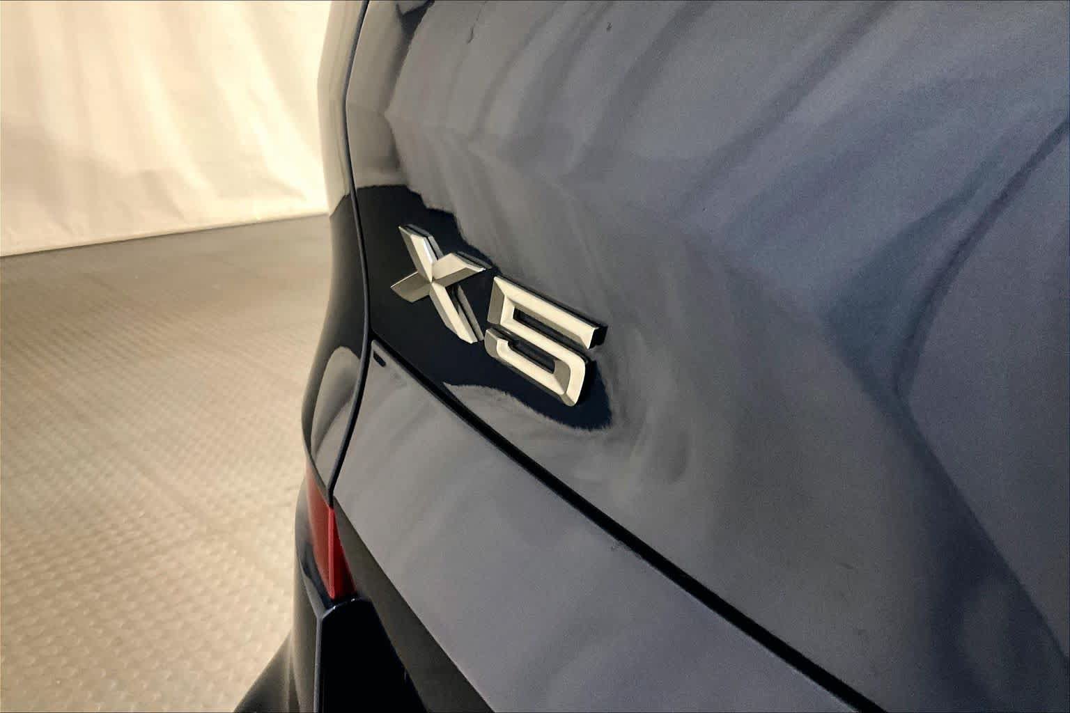 Used 2020 BMW X5 xDrive40i w/ M Sport Package AWD/4WD image 9