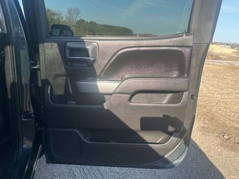 Used 2017 Chevrolet Silverado 1500 LTZ Z71 w/ LTZ Plus Package AWD/4WD image 19