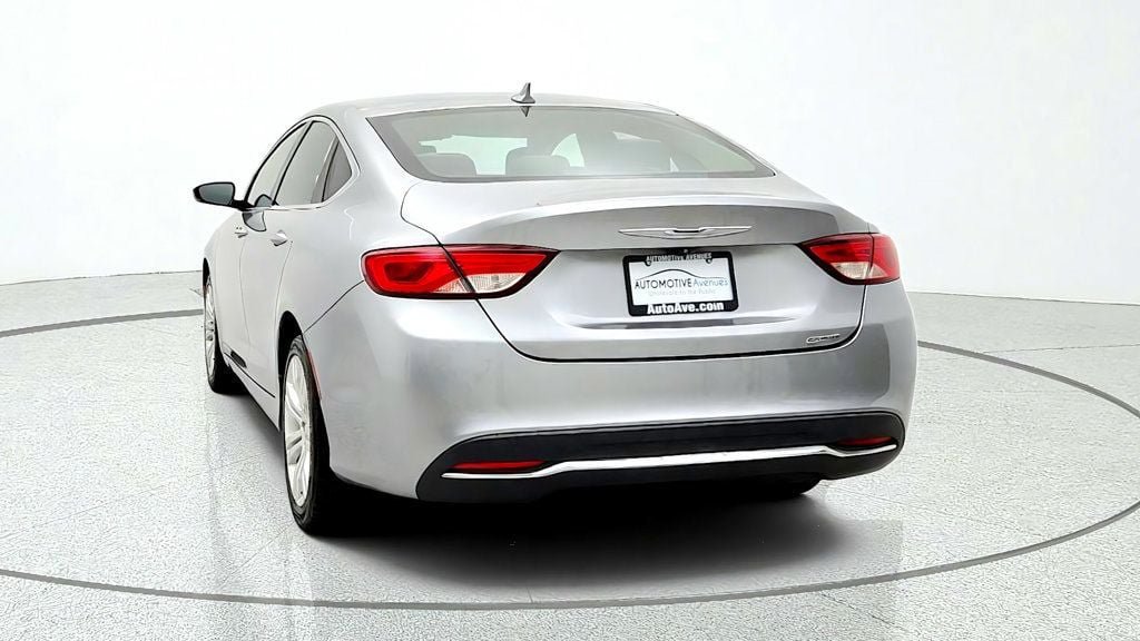 Used 2015 Chrysler 200 Limited w/ Convenience Group FWD image 6