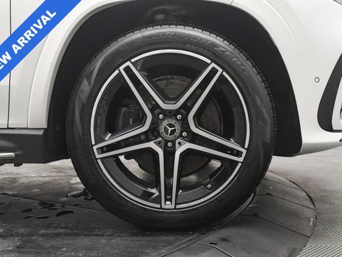 Used 2024 Mercedes-Benz GLS 450 4MATIC image 36