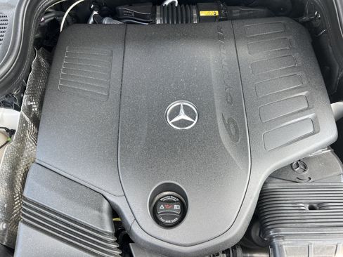 Certified 2025 Mercedes-Benz GLS 450 4MATIC image 36