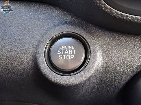 Used 2023 Hyundai Venue Limited image 23