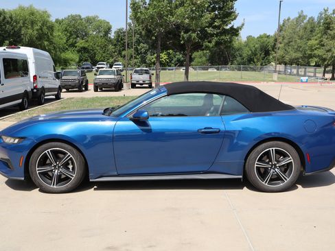 Used 2024 Ford Mustang Premium RWD image 7