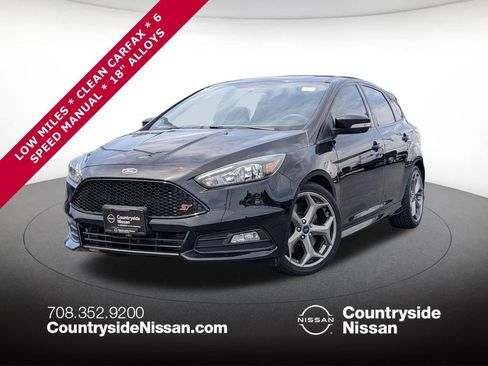 Used 2017 Ford Focus ST FWD image 1