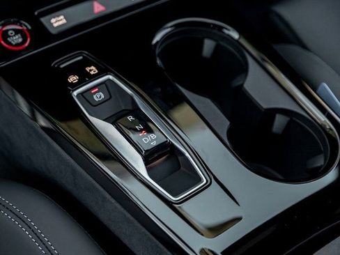 New 2025 Audi SQ6 e-tron Prestige image 20