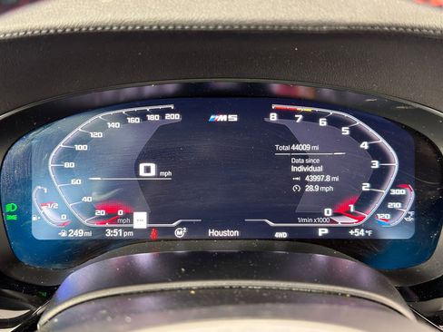 Used 2023 BMW M5 w/ Executive Package image 16