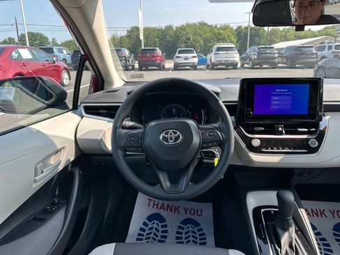 Used 2026 Toyota Corolla LE FWD image 19