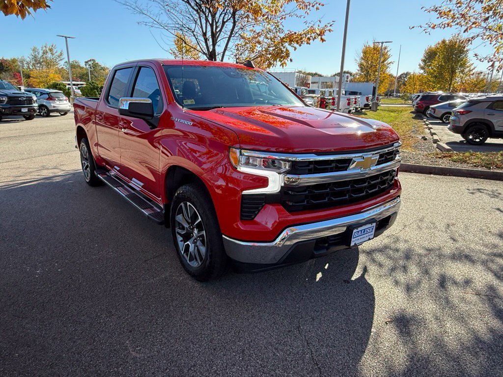 Used 2023 Chevrolet Silverado 1500 LT AWD/4WD image 7