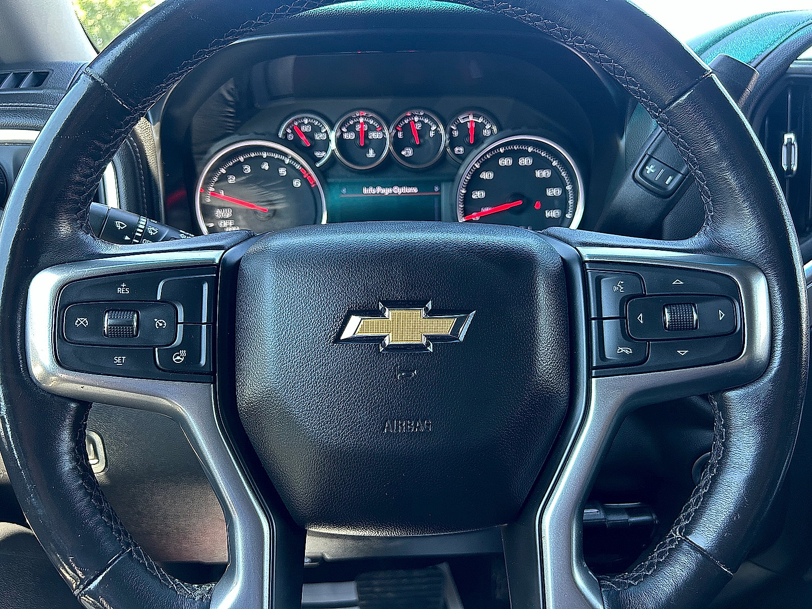 Used 2021 Chevrolet Silverado 1500 LT AWD/4WD image 13