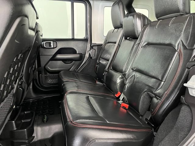 Used 2018 Jeep Wrangler Unlimited Rubicon w/ Dual Top Group AWD/4WD image 39