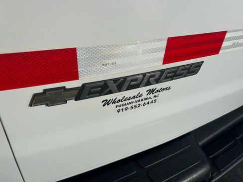 Used 2020 Chevrolet Express 2500 image 26