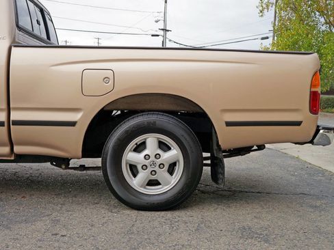 Used 2000 Toyota Tacoma 2WD Xtracab V6 image 10