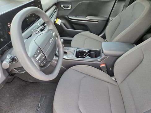 New 2026 Kia K4 FWD image 9
