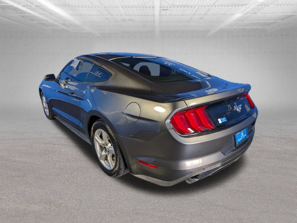 Used 2018 Ford Mustang Coupe RWD image 7