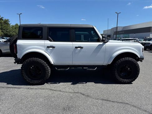 Used 2023 Ford Bronco Badlands w/ Sasquatch Package AWD/4WD image 8