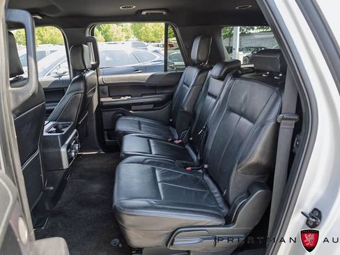 Used 2018 Ford Expedition Max XLT w/ Equipment Group 202A AWD/4WD image 44