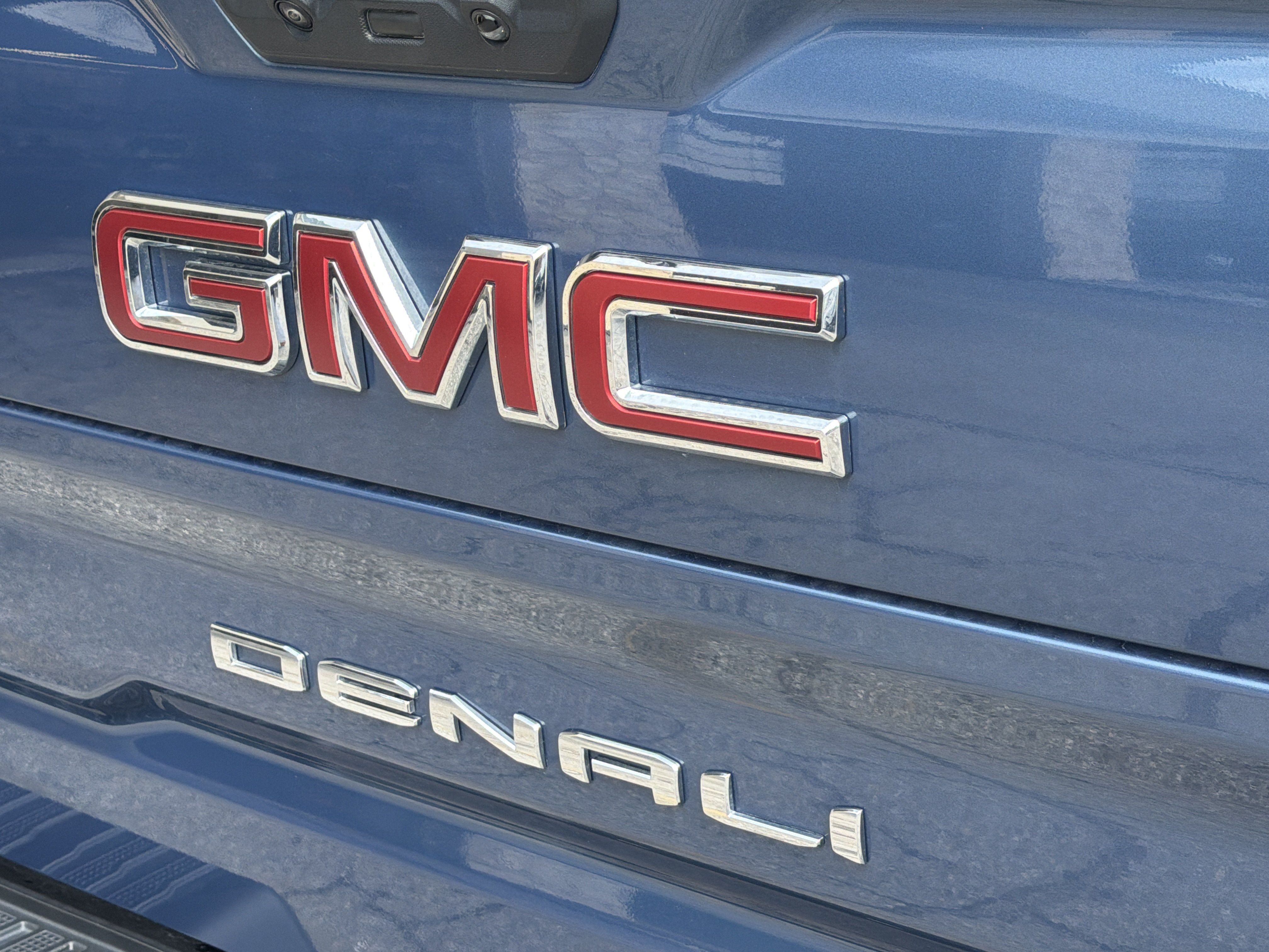 Used 2025 GMC Sierra 1500 Denali w/ Denali Reserve Package AWD/4WD image 14