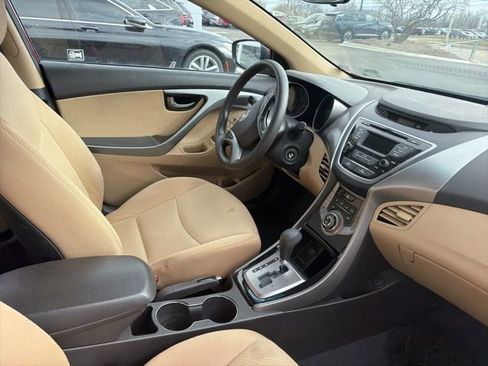 Used 2013 Hyundai Elantra GLS w/ Preferred Pkg image 18