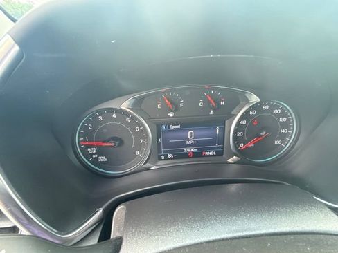 Used 2024 Chevrolet Equinox LT FWD image 11