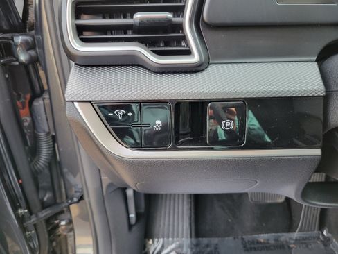 Used 2023 Kia Sportage LX FWD image 20