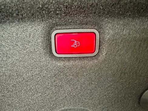 Certified 2022 Mercedes-Benz SL 63 AMG 4MATIC image 32