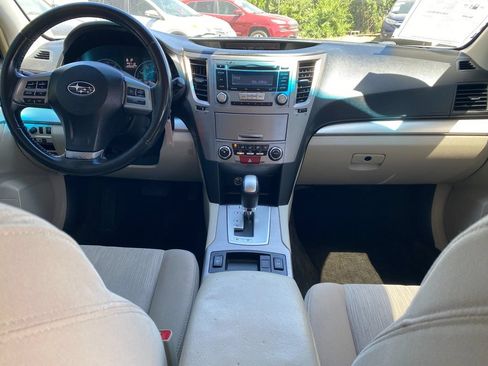 Used 2013 Subaru Outback 2.5i Premium w/ Popular Pkg 1B AWD/4WD image 19