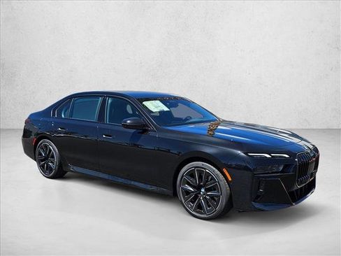 New 2025 BMW 740i w/ Premium Package image 7