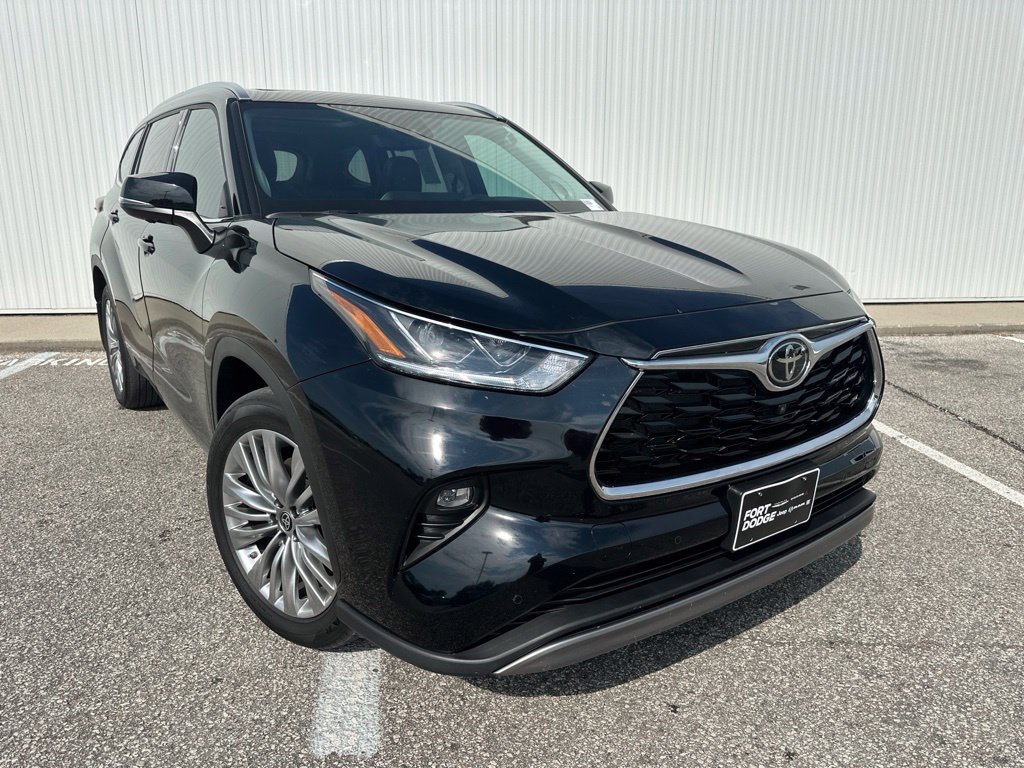 Used 2024 Toyota Highlander Platinum AWD/4WD image 10