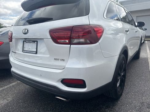 Used 2020 Kia Sorento EX image 16