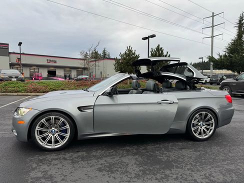 Used 2009 BMW M3 Convertible 2D image 6