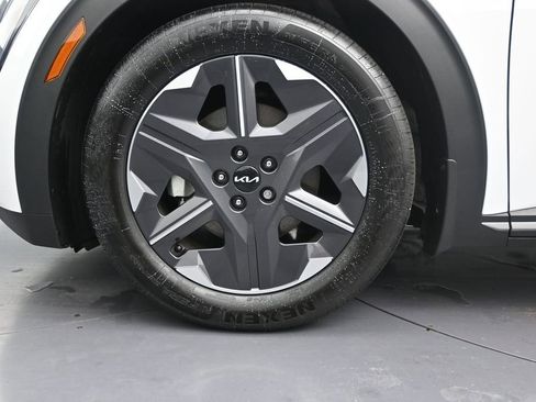 Used 2025 Kia EV6 Light RWD image 10