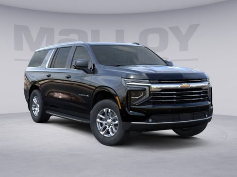 New 2026 Chevrolet Suburban LT image 2