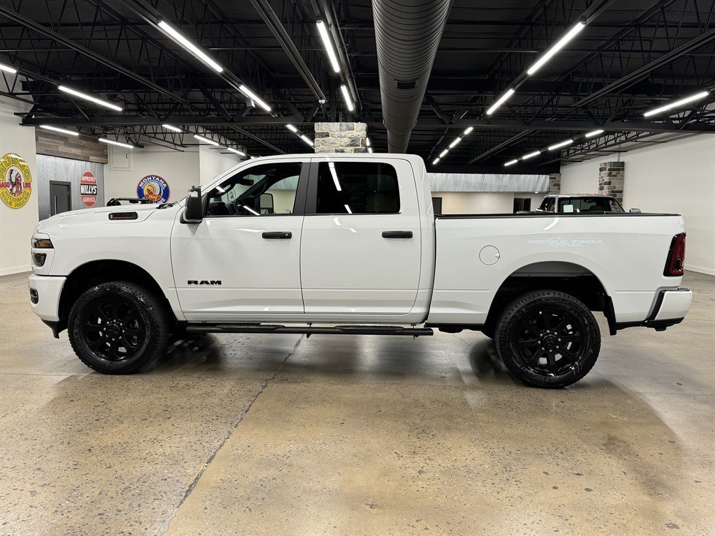 Used 2025 RAM 2500 Big Horn AWD/4WD image 4