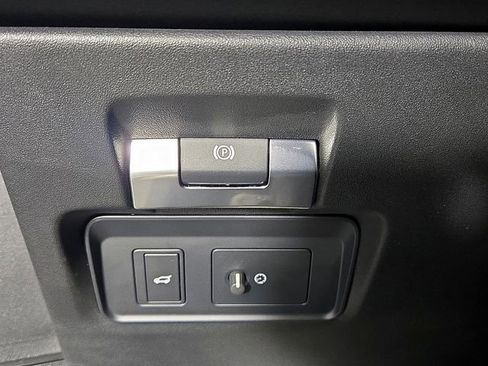 Certified 2023 Land Rover Range Rover Evoque R-Dynamic SE image 22