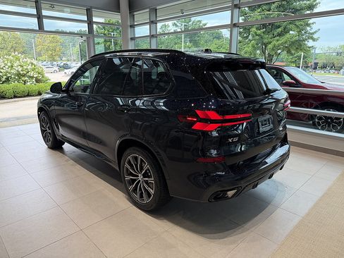New 2026 BMW X5 xDrive40i w/ M Sport Package AWD/4WD image 4