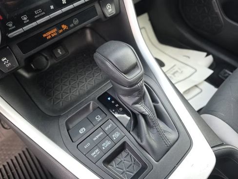 Certified 2022 Toyota RAV4 XLE image 23